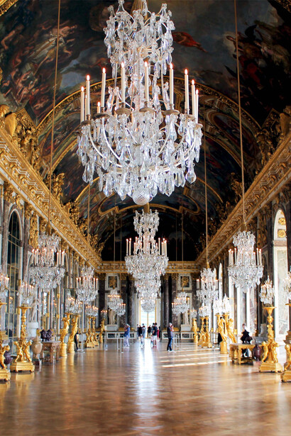 Salão do Palácio de Versalles, na França, aberto a visitantes