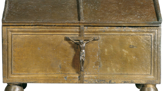 Manifattura veneziana (?) e fiorentina, (secoli XIII e XVI), Reliquiario della “Cappa” di san Francesco, XIII secolo e 1503 circa, Bronzo fuso e rinettato, Firenze, chiesa e convento di Ognissanti (attualmente esposto nel Cenacolo di Ognissanti)
