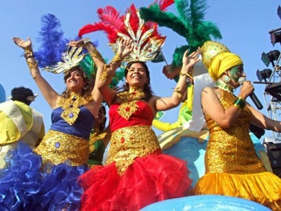 Dancing women in Goa