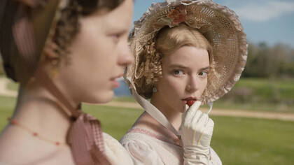 Fotograma de la película británica de 2020, «Emma» 