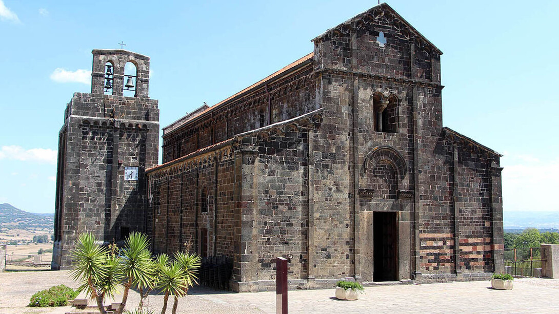 Chiesa di Santa Maria del Regno, facciata principale, Ardara, Sardegna, Italia