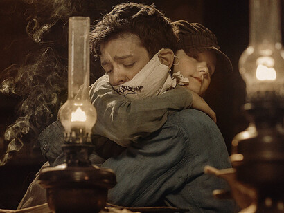 Entenda como a arte pode ser uma forma de expressão e terapia para aqueles que enfrentam traumas de guerra. Foto de Jérôme Prébois - ADCB Films, distribuição Gaumont