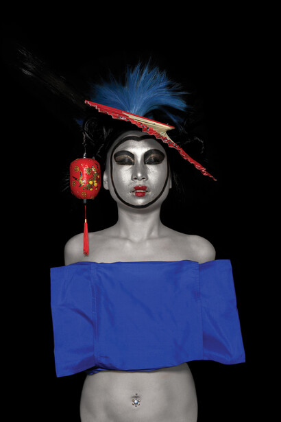 Marco Bolognesi, Kimisazu. White sky blue sea, 2008, stampa lambda su dibond e plexiglass, 166 x 125 cm