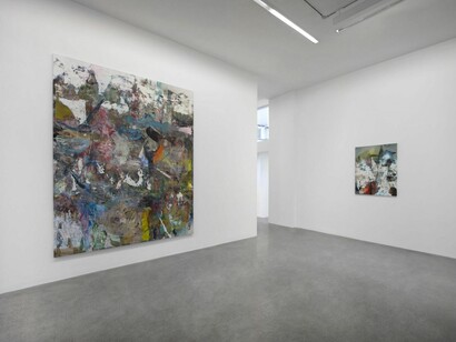 Vue de l’exposition / View of the exhibition «panemetCircen», kamelmennour (47rueSaint‑André desarts), Paris, 2017©LiamEverettPhoto. JulieJoubert & archives kamelmennourCourtesy the artist and kamelmennour, Paris/London