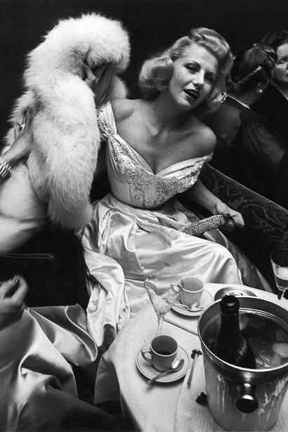 Jacob Tuggener. Ballo ACS, Grand Hotel Dolder, Zurigo, 1948 © Jakob Tuggener Foundation, Uster