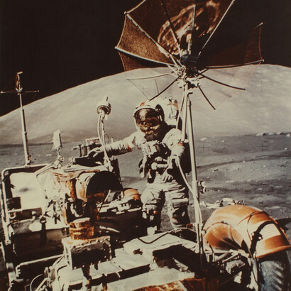 NASA, Apollo 17, Harrison Schmitt, "Commander Cernan Getting on Boardof the Lunar Rover", 1972, December, c-print on matte PE paper, 19,5 (25,3) x 19,4 (20,3) cm, Courtesy: Daniel Blau Munich/London
© Nasa © Harrison Schmitt