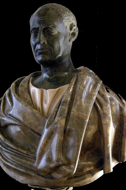 Scipione l’Africano. Generale romano noto per aver sconfitto Annibale nella battaglia di Zama, ponendo fine alla Seconda guerra punica e assicurando il dominio di Roma sul Mediterraneo