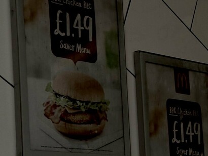 Anuncios de comida rápida en el metro de Londres