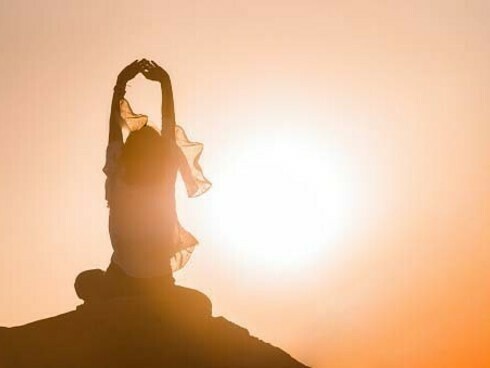 No debemos creer que hay una realidad bajo las apariencias porque hay una palabra que pretende designarla