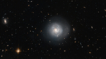 Galaxia lenticular Mrk 820
