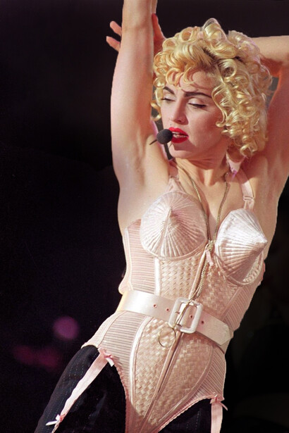 Con Madonna, el corsé dejó de ser ropa íntima para convertirse en un ícono cultural que reivindicaba la elección personal sobre la moda y la propia figura