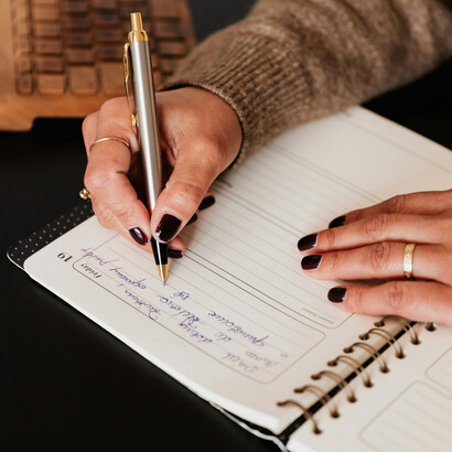 Construa uma rede de apoio com pessoas que compartilham valores e propósitos para uma jornada mais leve e significativa