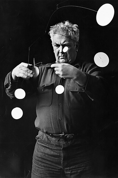 Alexander Calder pictured with ‘Snow Flurry’ in 1952. Photograph: © Gordon Parks/Calder Foundation