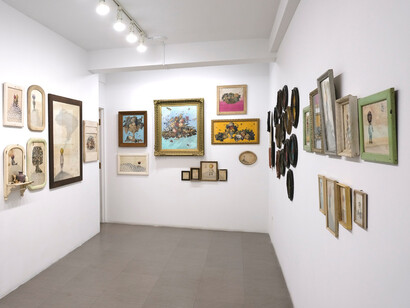 Dan Barry, As funny as it may seem, exhibition view. Courtesy of Bert Green Fine Art