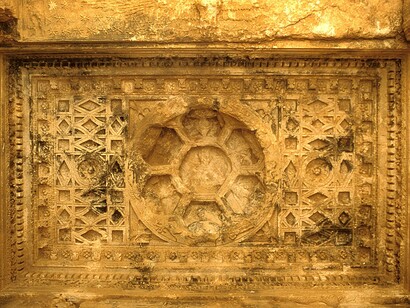 Detalle del Templo de Bel, siglo I d.C. 
Particolare del Tempio di Bel, I secolo d.C. Techo del nicho norte decorado con motivos vegetales. Palmira, Siria. © Mondadori Portfolio
