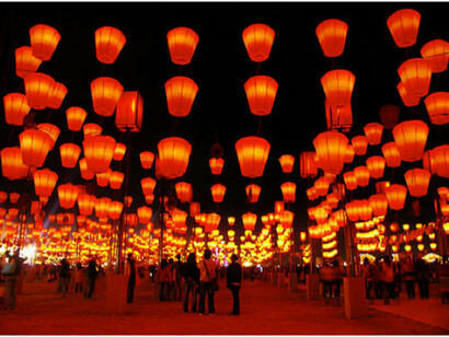 Bonita iluminação de Ano Novo na China
