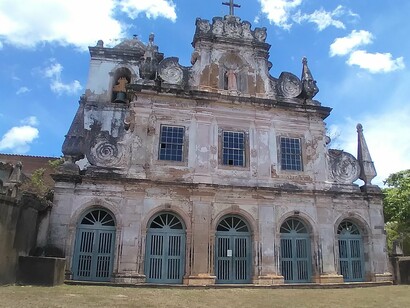 Convento de Santo Antônio do Paraguaçu, localizado na comunidade quilombola de São Francisco do Paraguaçu, Bahia. Os donos já não podiam ter mais escravos, por causa da lei, mas precisavam deles. Então, foi assim que passaram a chamar escravos de trabalhadores e moradores