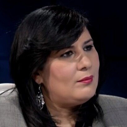 Abir Moussi, leader del Partito Desturiano Libero, fortemente critica verso l'islamismo politico e l'influenza di Ennahda. È stata arrestata nel 2023, a novembre 2024 è stata condannata a un anno e quattro mesi di detenzione