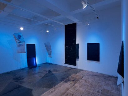 Keli Safia Maksud, old blues new bruises, 2023, exhibition view,  A.I.R. Gallery, Brooklyn, NY, photo by Sebastian Bach. Courtesy of the artist and A.I.R. Gallery