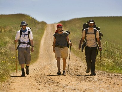 Peregrinos haciendo el Camino de Santiago