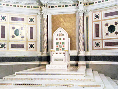 Cattedra marmorea, foto Roberto Luciani