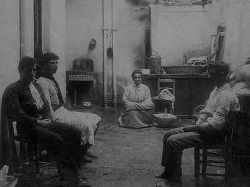 Patio de una casa de inmigrantes turcos, Buenos Aires, (1912)