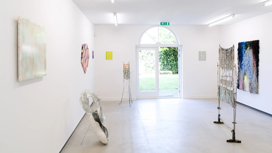 Various artists, Skin, exhibition view. Courtesy of Galerie Bart