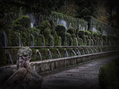 Vista de un lateral del parque de la Villa d'Ester ubicada en Tívoli, Italia