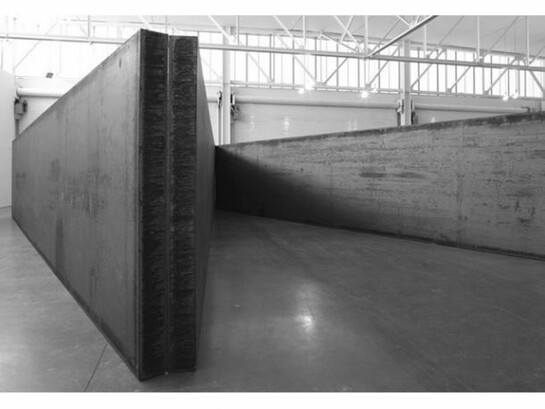 Richard Serra, 7 Plates 6 Angles, 2013 © Richard Serra. Courtesy Gagosian Gallery. Photograph by Cristiano Mascaro. At the West 24th Street gallery