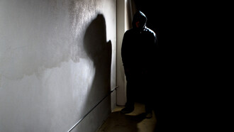 Stalker: not only famous people are victims of obsessive persecution