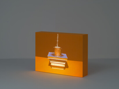 Rodrigo Cass Libera Abstrahere, 2014, Projeçăo de vídeo sobre linho, áudio, 80 x 107 x 23 cm, Ediçăo de 5. Photo: Eduardo Ortega, Cortesia Galeria Fortes Vilaça