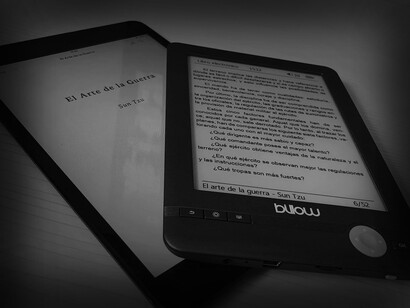 Las derivas de lo digital no son menores: han cambiado los modos de producción, el modelo de negocio y los conocimientos necesarios para editar, publicar y distribuir libros
