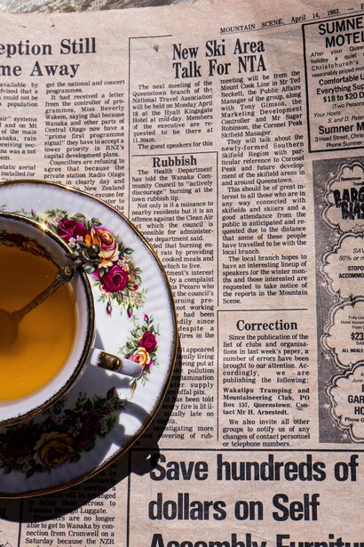 Donna colta e indipendente, Beatrice Hastings sfidò le convenzioni del suo tempo, collaborando con riviste d’avanguardia e firmando articoli con vari pseudonimi