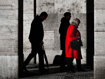 L’allucinazione ch’è la mia persona vibra a velocità fantasmagoriche