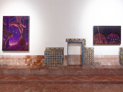 Jem Perucchini, El alma diáfana de una mañana inmóvil, vista de exhibición. Cortesía del Centro Andaluz de Arte Contemporáneo. Foto por Pepe Morón