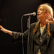 Patti Smith in concerto sul grande palco durante la Festa de l’Unità 2012