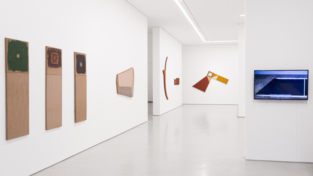 Manfredo de Souzanetto, Da terra, o que vem...exhibition view. Courtesy of Simões de Assis Gallery