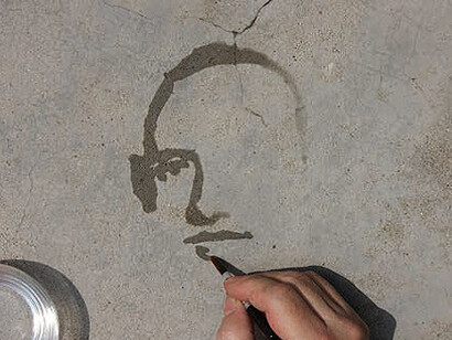 Oscar Muñoz, Re/trato [Portrait/Je réessaie], 2004, Projection vidéo 4/3, couleur, sans son, 28 min, Courtesy de l’artiste