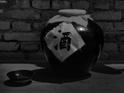 In Chinese medicine, there are two basic ways of making medicinal wines