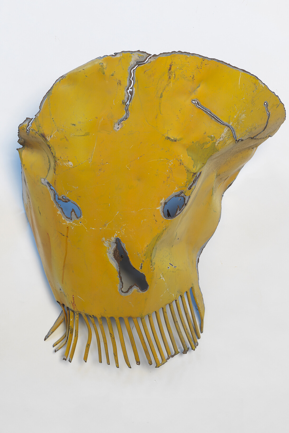 John Chamberlain, Opus 90, 1998. © 2017 Fairweather & Fairweather LTD/Artists Rights Society (ARS), New York. Photo by Rob McKeever. Courtesy Gagosian.