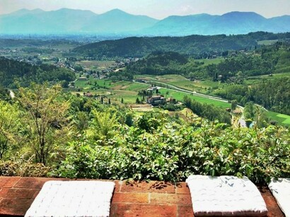 Terrace with nice views to the Tuscany landscape