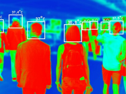 From silent commitment to visible record: the moment a process leaves a thermal trace marks its passage from PQI to POQ