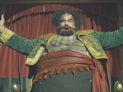 Giuseppe Battiston in una scena del Pinocchio di Robert Zemeckis