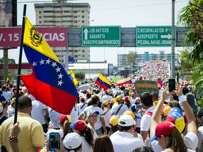 Los venezolanos salen a la calle para mostrar su malestar