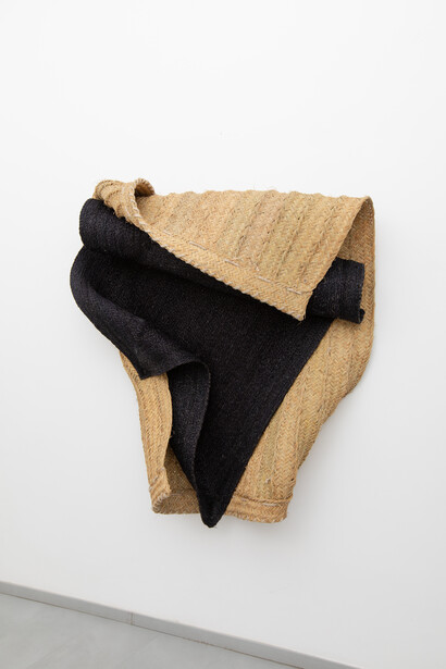Sonia Navarro, Woven memory, exhibition view. Courtesy of am projects