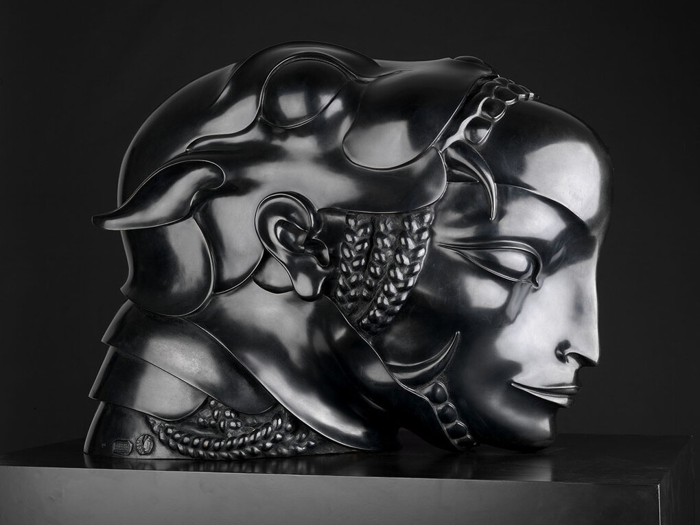 Dashi Namdakov, Amazonka, Bronze, 75 x 76 x 40 cm, © Halcyon Gallery, Image © Roland Dafis

