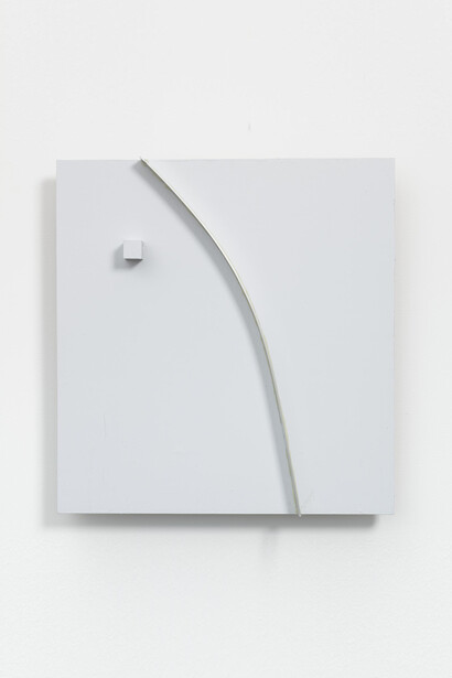 Kishio Suga, Interior Alignments, 2010, Wood, water-based paint, metal, 42 x 40 x 6,7 cm, 16 1/2 x 15 3/4 x 2 5/8 inches © Kishio Suga, Courtesy of the artist and Almine Rech Gallery