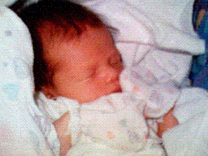  Philippe Kahn, Sophie Lee Kahn birth picture, First Camera-Phone (Cellphone-Camera) photo shared/sent instantly with/to 2,000 People, June 11th, 1997, 1997; courtesy The Lee-Kahn Foundation; © Philippe Kahn