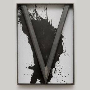 Jannis Kounellis. Courtesy of Galerie Lelong & Co.