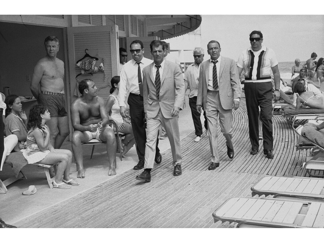Frank Sinatra, Miami Beach, 1968 © Terry O’Neill